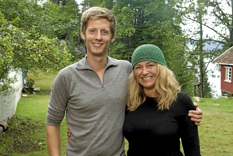 INTENST FORHOLD: - Det var ikke bare lett å leve som et ektepar på «Farmen» sier Siv Annie og Ståle. Programleder er Gaute Grøtta Grav.