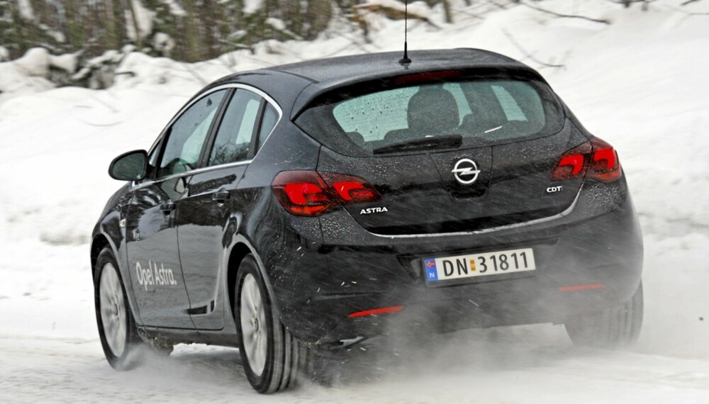 38 PROSENT AVVIK: Opel Astra med 1,7 liters dieselmotor er ikke i nærheten av oppgitt forbruk når vi tester forbruket etter vanlige norske forhold. Opel er slett ikke alene om å ha et forbruk som reellt er høyere enn oppgitt.