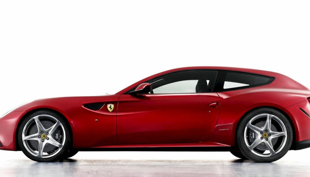 STOR: Ferrari FF er en stor og rommelig bil, og med fire seter, stort bagasjerom, sprek V12 og firehjulsdrift bør den fungere til det meste.