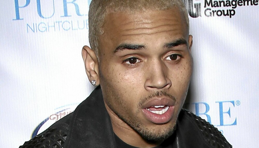 Chris Brown feiret nylig sin 22. bursdag, men får fortsatt kjeft av moren sin når han ikke greier å oppføre seg.