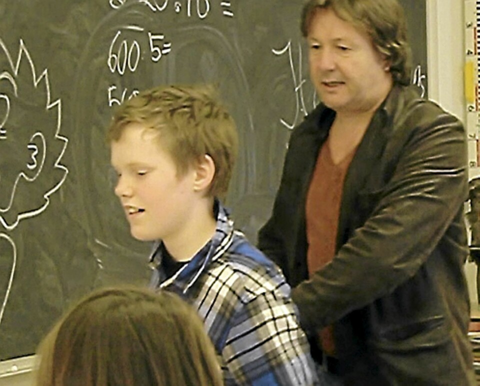 SERIØS: Svein viser seg fra en helt annen side i «Thea Linnea» enn slik vi er vant med å se ham i «Charter-feber».