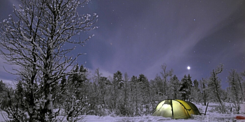 TELTLIV: En vinternatt i telt i Huldreheimen kan føles magisk.