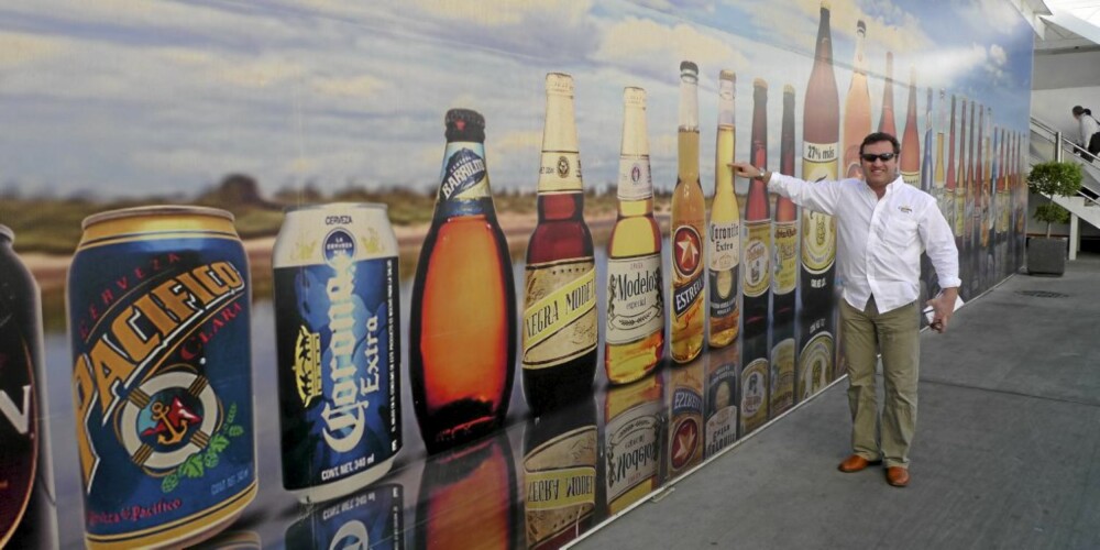 14 SORTER: En glad ølvenn oppdager at det fins hele 14 ulike typer Corona-øl. Men bare en av dem kommer til Norge.