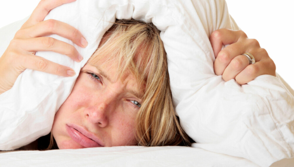 Dårlig søvn tærer på humøret og energien, derfor bør du sørge for at forholdene ligger til rette for at du kan sove godt.