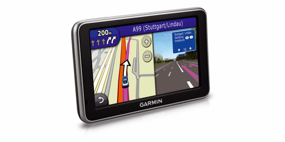 DATATRAFIKK: Garmins nye NüLink gjør at du kan bruke Google via GPS-enheten.