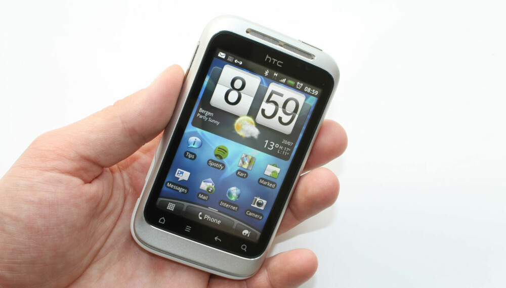 LITEN OG NETT: HTC Wildfire S er en lommevennlig Android-mobil med mange muligheter.