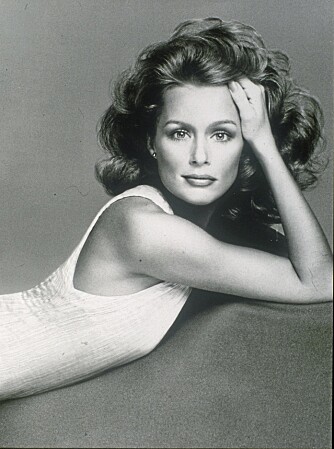 SKJØNNHET: Som ung jobbet lauren Hutton for Ford Modeling Agency. Hun gjorde en rekke kampanjer for Revlon cosmetics.