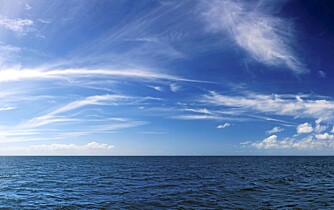 Hav sjø horisont himmel skyer vann elementer blått
