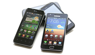 BEST YTELSE: Testene levner liten tvil om at det er Samsung Galaxy S II (til høyre) som er den telefonen på markedet med sprekest ytelse.