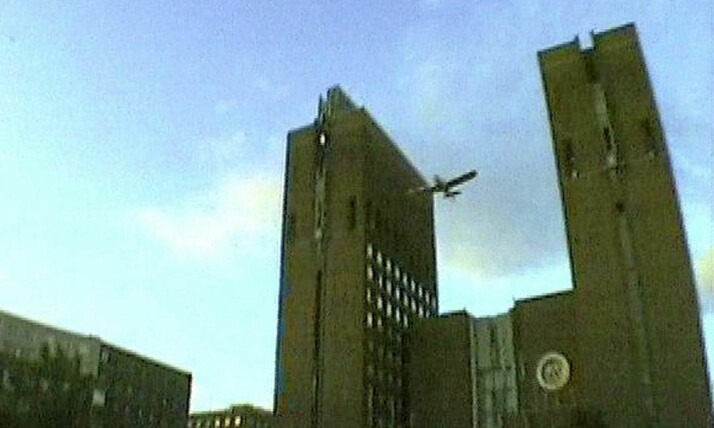 UTROLIG HISTORIE: Her skjer det: Stuntet som vakte oppsikt i hele Norge ble festet på film.