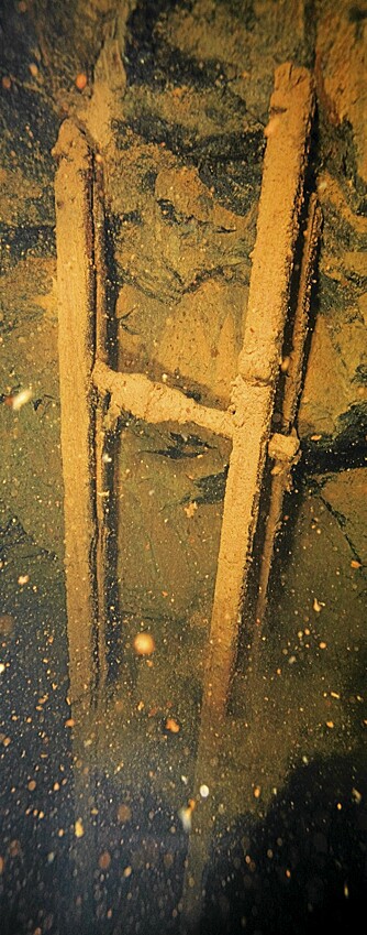 GAMLE MIN(N)ER: Denne stigen fant jeg i de vannfylte gruvene. Den fikk meg til å tenke på at her sto det karer og jobbet for 13-140 år siden.