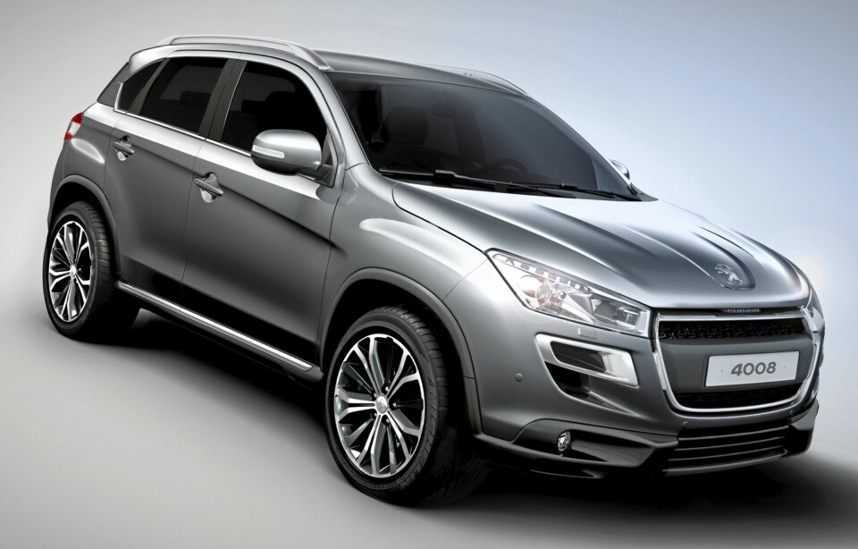 KAMP: 4008 blir Peugeots representant i bilklasse som er svært populær i Norge, kompakt-SUV-klassen, der Mitsubishi ASX er klasseledende.