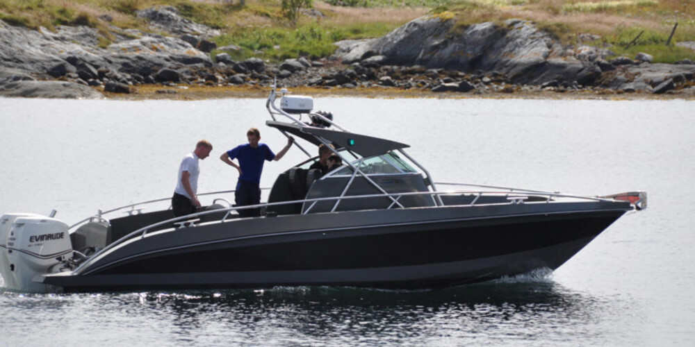 EKSTREM: Kaasbøll 900 Outboard skal være en ekstrem skjærgårdsjeep som kan ta det største innen utenbordsmotorer. EKSTREM: Kaasbøll 900 Outboard skal være en ekstrem skjærgårdsjeep som kan ta det største innen utenbordsmotorer.