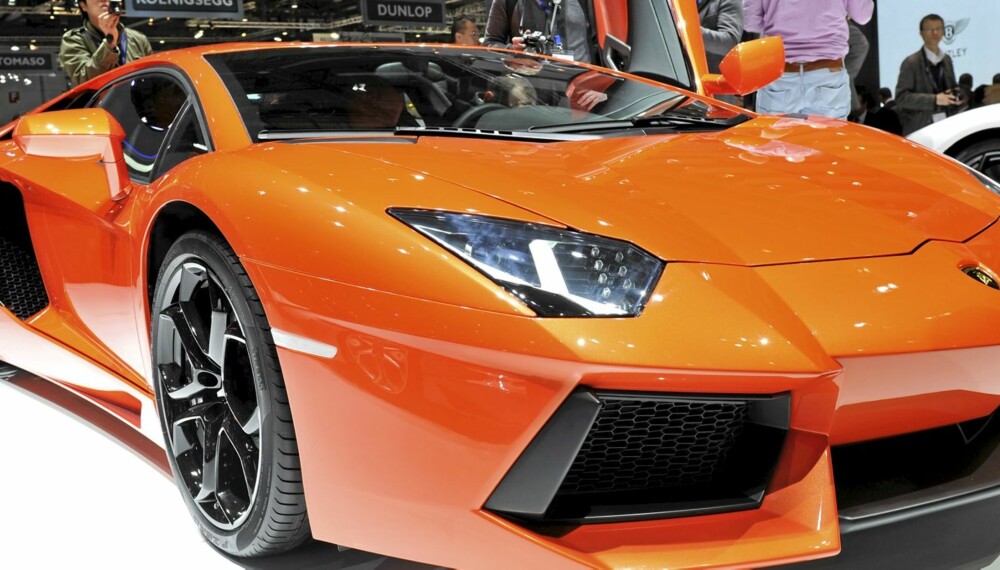 OKSEN: Endelig kan du se Lamborghini Aventador med egne øyne.