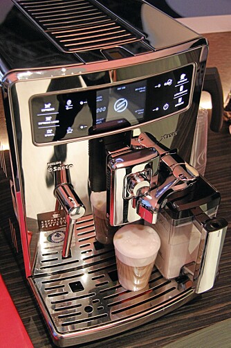 MED MINNE: Denne kaffemaskinen har innebygd minne og fingeravtrykkleser, slik at du får brygget kaffeen eksakt slik du liker den.