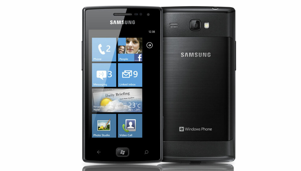 WINDOWS: Samsung Omnia W kjører siste versjon av Windows Phone 7, kjent under kodenavnet Mango. WINDOWS: Samsung Omnia W kjører siste versjon av Windows Phone 7, kjent under kodenavnet Mango.