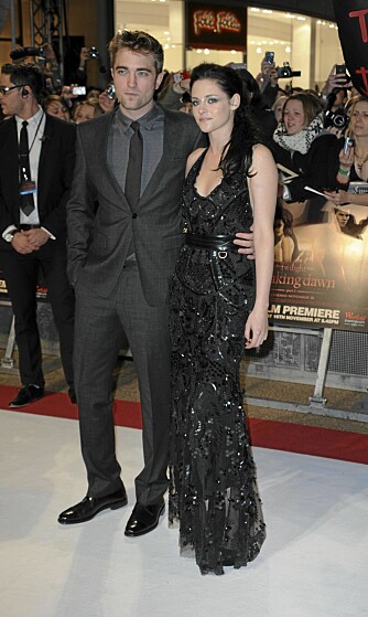 KJÆRESTER PÅ FILM OG I VIRKELIGHETEN: Robert Pattinson og Kirsten Stewart fant kjærligheten da de spilte sammen i "Twilight"-filmene.