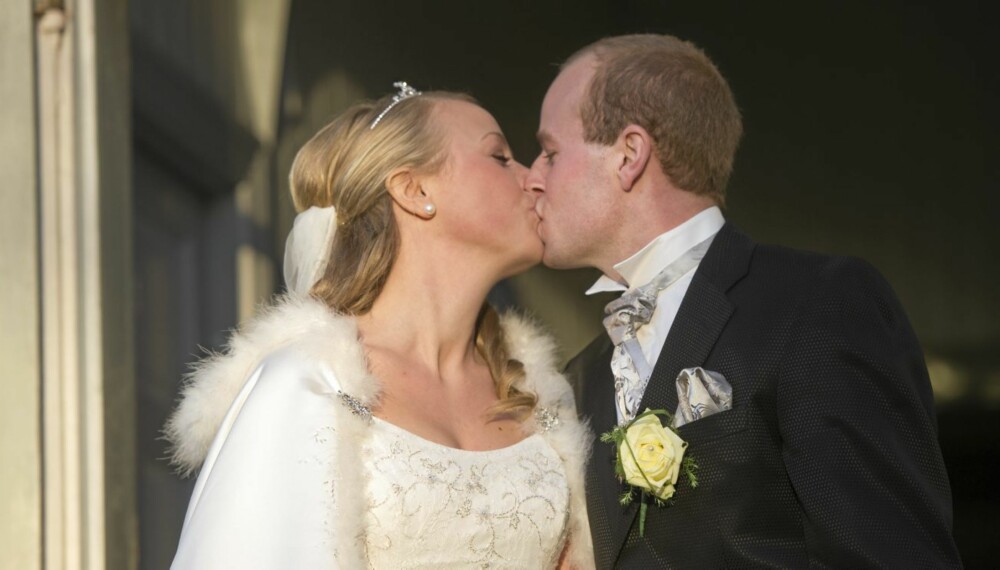 HETT I KULDEN: Da Åge André Brømnes og Ragnhild Eppeland endelig kysset hverandre, var ikke et øye tørt.