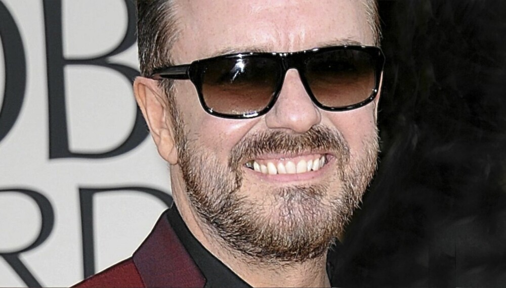 FREKK FYR: Ricky Gervais, kjent fra TV-serien "The Office" fleipet med Jodie Foster under Golden Globe-utdelingen.