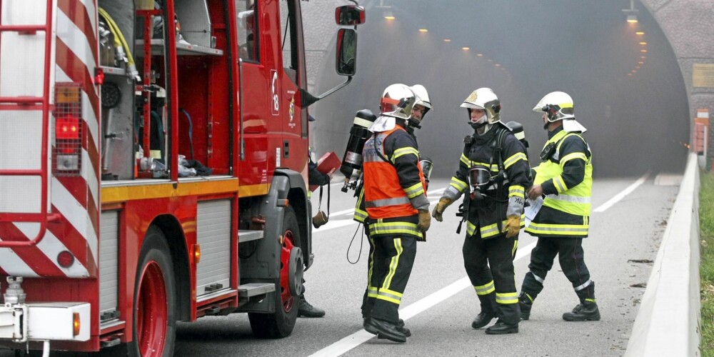 MARERITT: Storbrann i en tunnel er mange brannfolks verste mareritt. ILLUSTRASJONSFOTO: Colourbox MARERITT: Storbrann i en tunnel er mange brannfolks verste mareritt. ILLUSTRASJONSFOTO: Colourbox