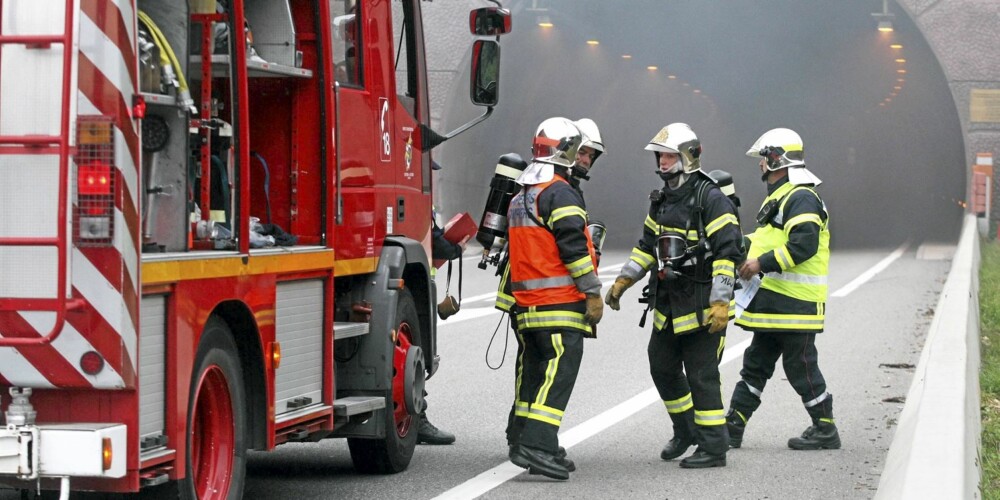 MARERITT: Storbrann i en tunnel er mange brannfolks verste mareritt. ILLUSTRASJONSFOTO: Colourbox