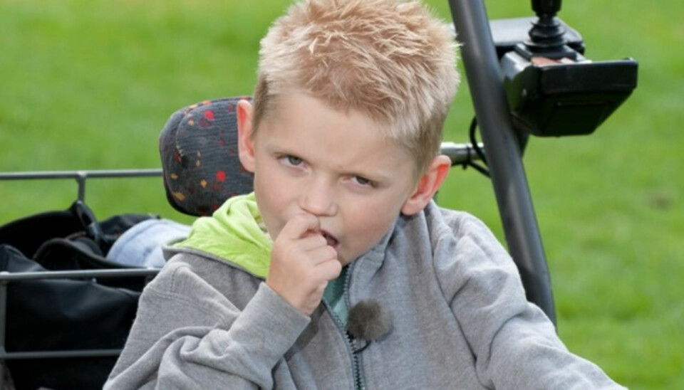 FARTSGAL: Petter sitter i rullestol og kommer aldri til å kunne bevege seg uten den. Ikke desto mindre elsker han fart og spenning.