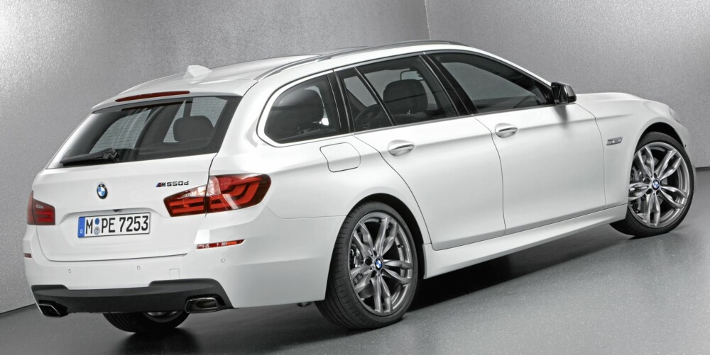 BMW M550d xDrive stasjonsvogn. BMW M550d xDrive stasjonsvogn.