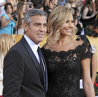 PENT PAR 1: George Clooney og Stacy Keibler koste seg på Screen Actors Guild Awards. Men priser ble det ikke denne gang.