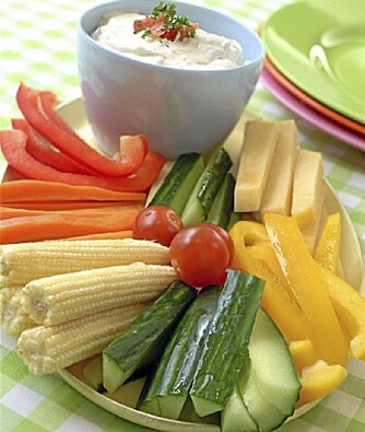 SUNT ALTERNATIV: Dropp potetgullet og skjær heller grønnsaker i staver. Perfekt til å dippe.