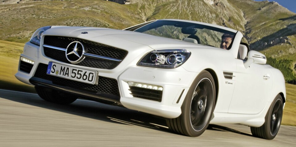 ATTITUDE: Av en eller annen grunn tror vi SLK 55 AMG passer bedre i California enn i Hedmark. Skjønner ikke hva det kommer av.