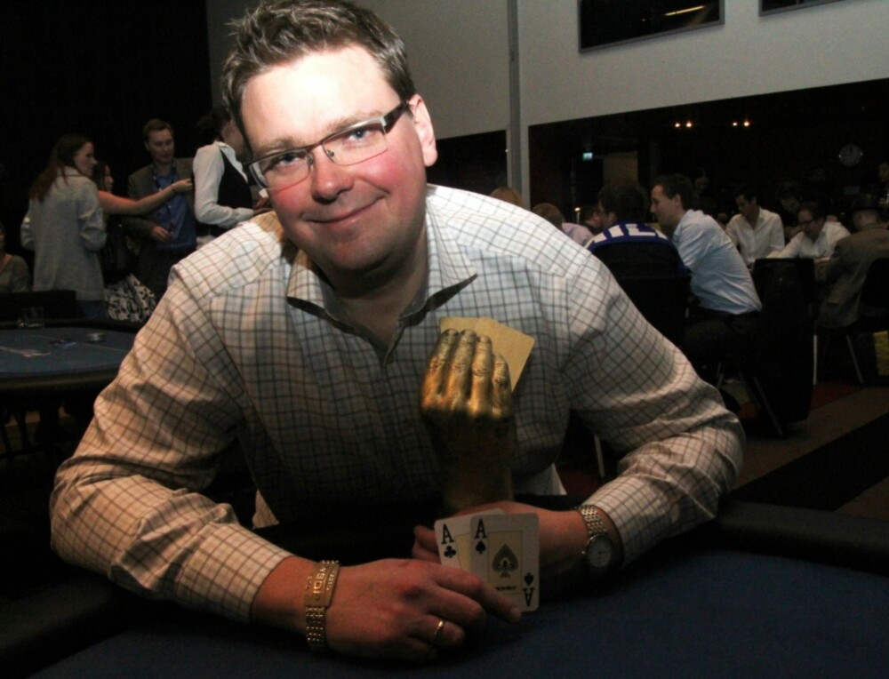 GULLMANN: Sigurd Eskeland er Årets Pokerspiller 2011, og den syvende som får utdelt trofeet Gullhånda.