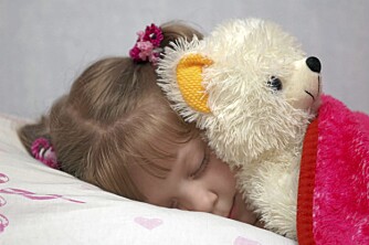 Noen barn sover så tungt at de ikke våkner når de må tisse. Illustrasjonsfoto: Colourbox.no