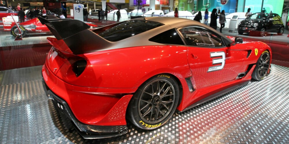HOTTERE: Ferrari 599XX Evo - bare sjekk den vingen!
