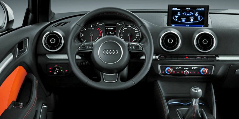 MODERNE: Audi lover et helt nytt og veldig moderne interiør - med teknologi fra Audi A8 på utstyrslista.