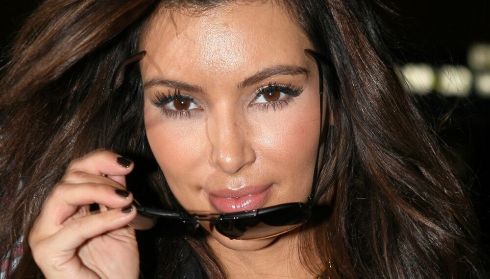 SLETT IKKE DUM: Kim Kardashian synes ikke hun er en idiot.