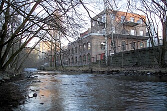 HISTORISK: Lilleborg Fabrikkers ærververdige teglbygning fra 1907 ligger idyllisk til ved Akerselva.