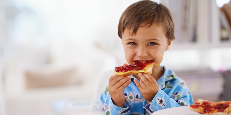 CØLIAKI HOS BARN: Dette er de typiske symptomene, og forskjellen på cøliaki og hveteallergi hos barn. FOTO: Getty Images.