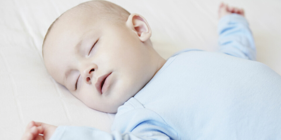 SNORKING HOS BABY: Har du en baby som snorker? Ifølge ekspertene skal små barn normalt sett ikke snorke høylytt. Foto: Gettyimages.com.