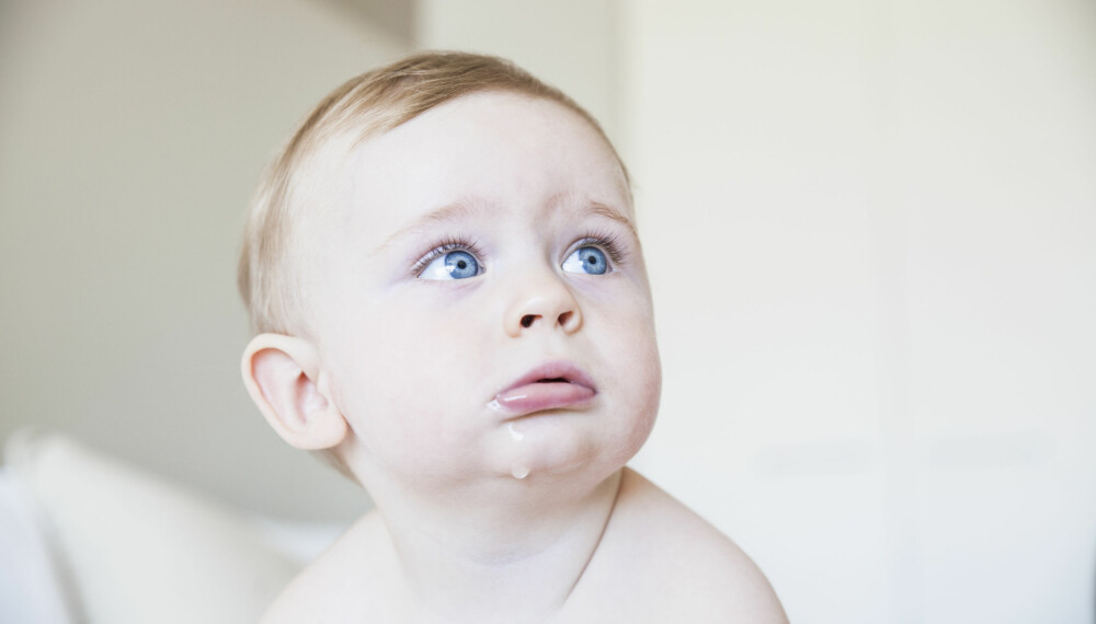 OVERTRØTT BABY: Hva skyldes egentlig overtrøtthet hos babyer, og hvordan får man bukt med problemet? FOTO: Gettyimages.com.