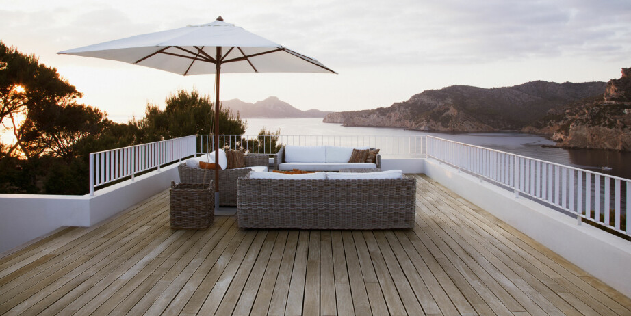 BYGGE TERRASSE SELV: Ifølge ekspertene er god planlegging over halve jobben dersom du skal bygge terrassen på egenhånd. Foto: Gettyimages.com.