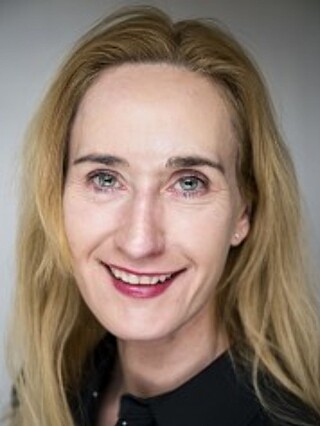 FORSKER: Christin Thea Wathne er forskningsleder ved Arbeidsforskningsinstituttet, Høyskolen i Oslo og Akershus. Hun har studert kvinners inntreden i politiet. Foto: HiOA FORSKER: Christin Thea Wathne er forskningsleder ved Arbeidsforskningsinstituttet, Høyskolen i Oslo og Akershus. Hun har studert kvinners inntreden i politiet. Foto: HiOA