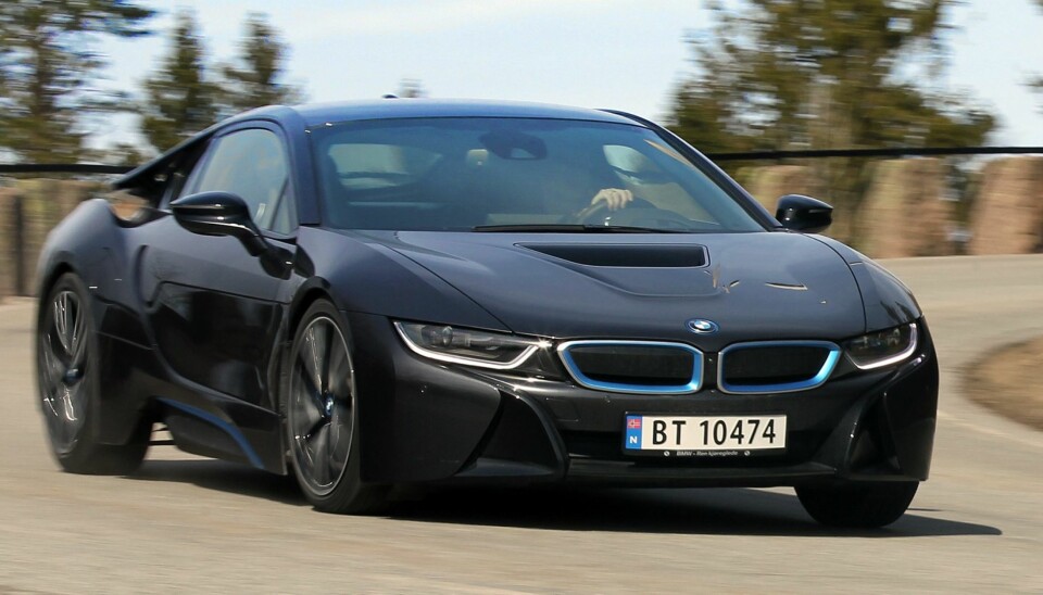 BMW i8