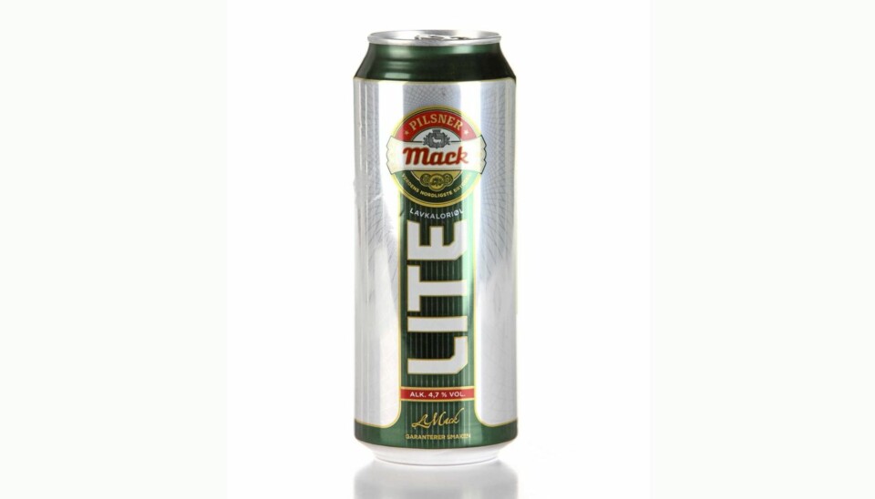 Oslo/studio 20100910; Klikk.no: Øltest. Lite-øl. Liteøl.
Øl Lite
Oslo/studio 10092010; Klikk.no: Øltest. Lite-øl. Liteøl.
Øl Lite