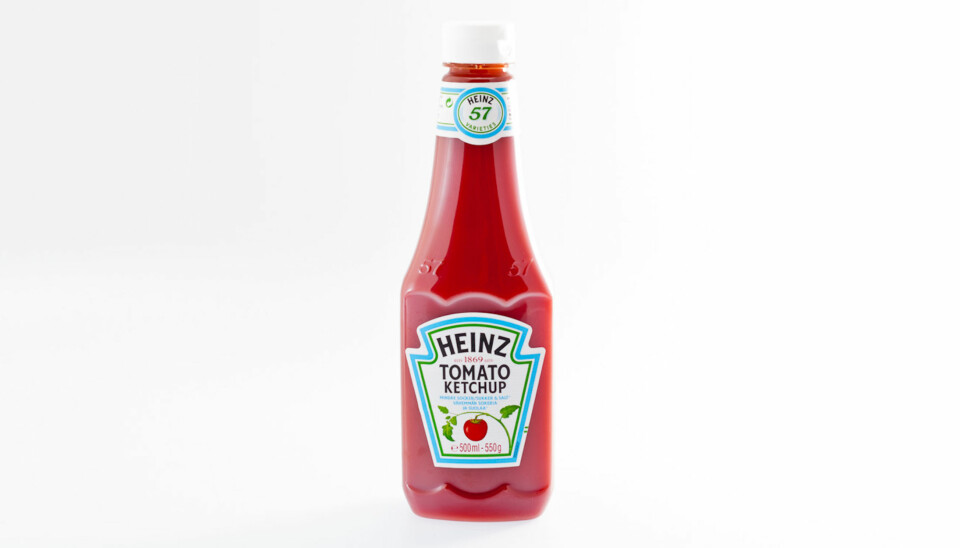 TEST KETSJUP: Heinz tomatketchup - mindre sukker og salt.