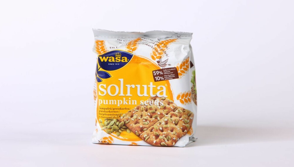 TEST AV KNEKKEBRØD: Wasa - Solruta pumpkin seeds.