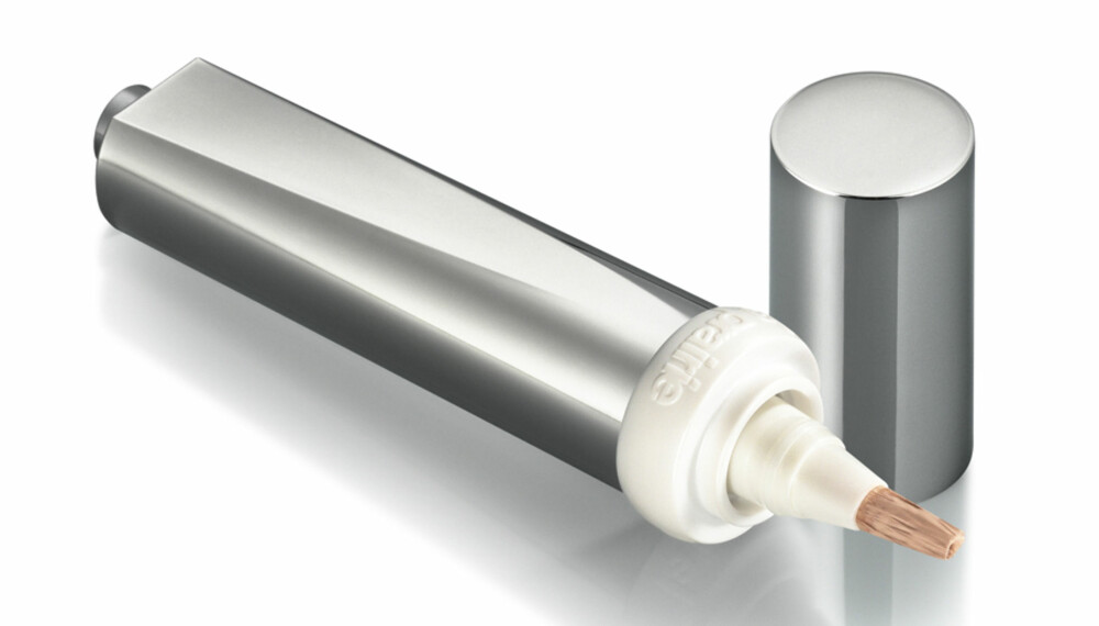 TETST: La Prairie Concealer. TETST: La Prairie Concealer.