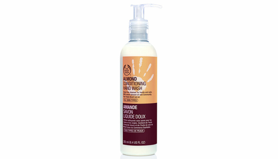HÅNDSÅPE: The Body Shop Almond Conditioning Hand Wash