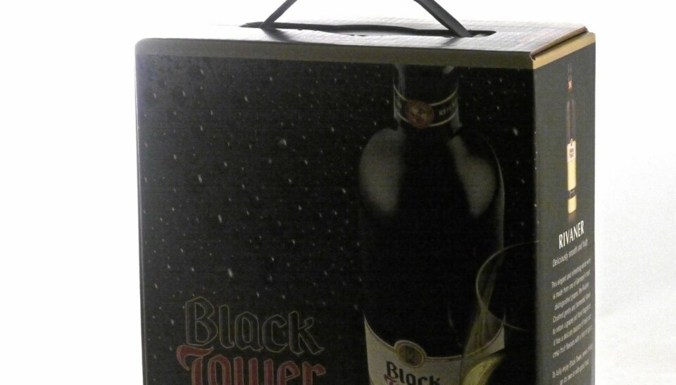 TEST AV HVITVIN. Black Tower Rivaner 2009.