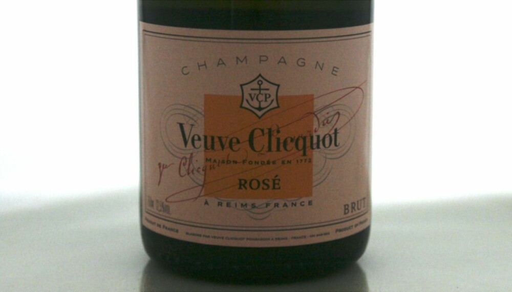 ROSA BOBLER: Veuve Clicquot Rosé Brut.