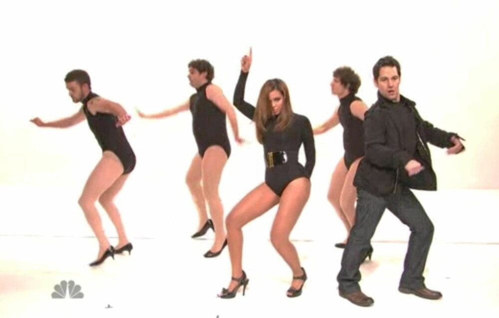 Stuntet er en parodi på musikkvideoen til Beyoncés "Single Ladies".